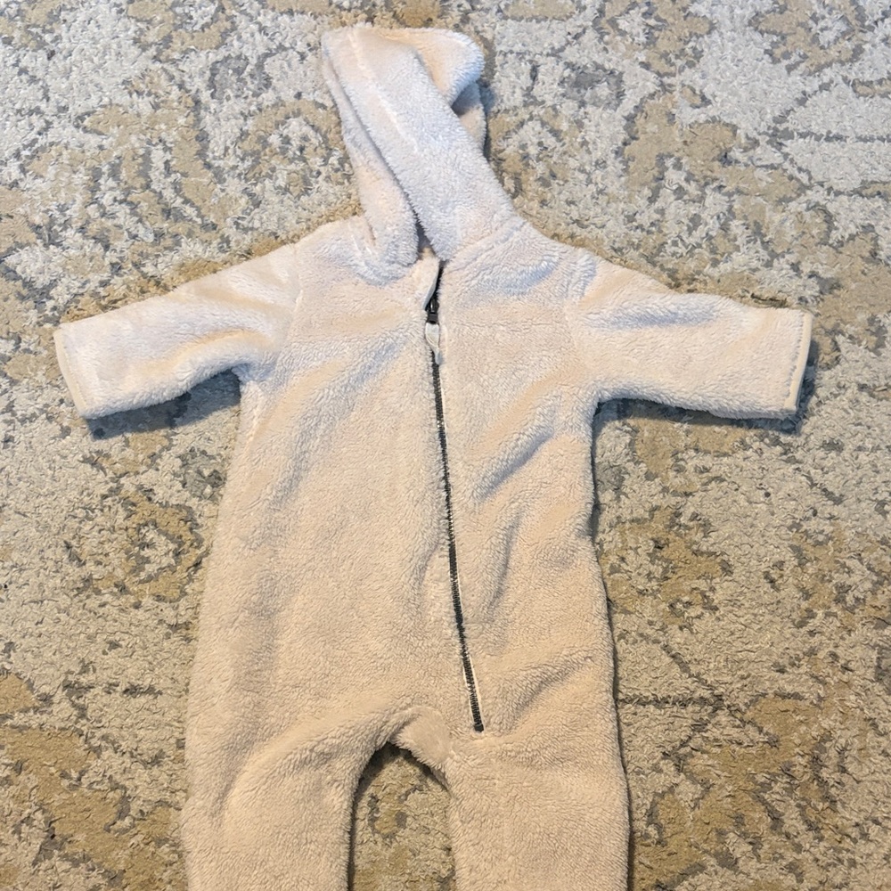 NWOT* Hanna Andersson Plush Hooded Footie in Light Cream* NWOT